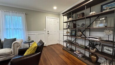 37 Grace St in Oyster Bay, NY - Building Photo - Building Photo