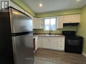 38 Mayfair Dr in Welland, ON - Building Photo - Building Photo