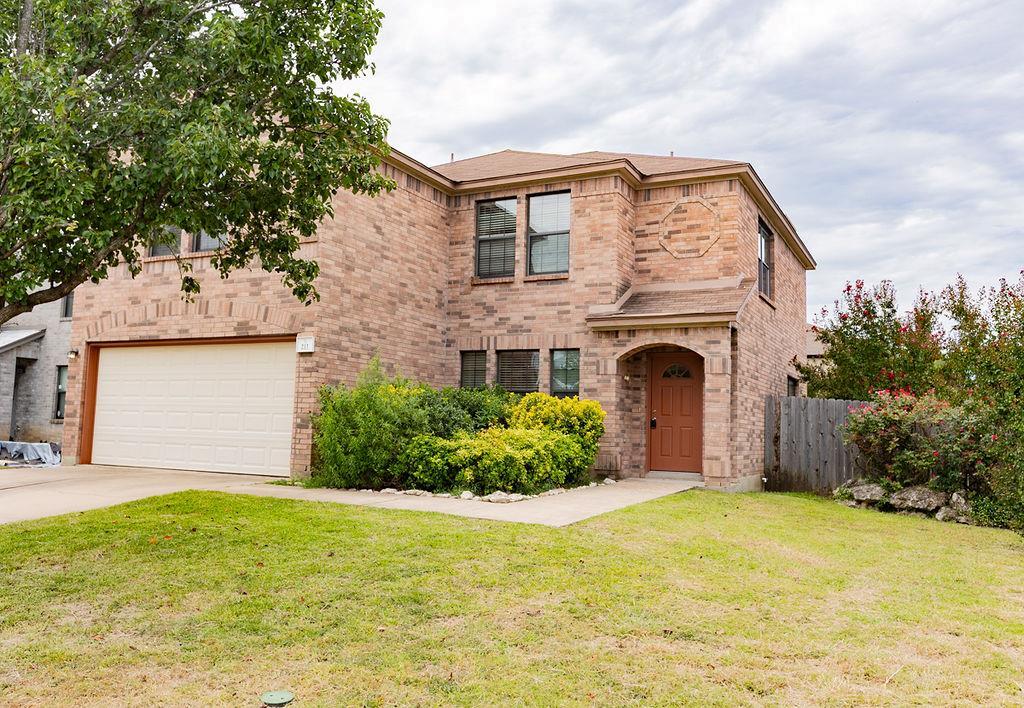 211 Rim Rock Dr in Leander, TX - Building Photo