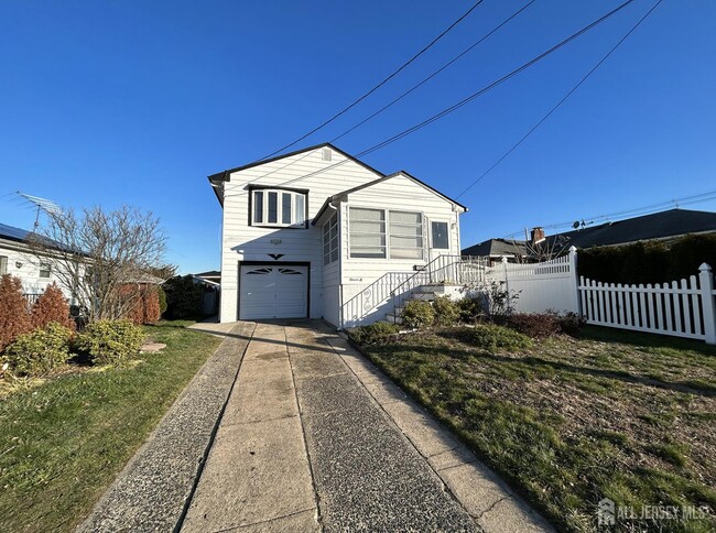 property at 11A Foothills Dr