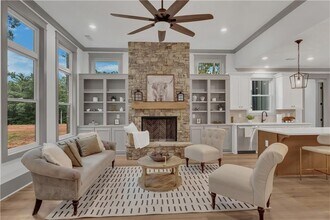 64 Villa Rd in Jasper, GA - Foto de edificio - Building Photo