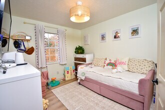 1204 Edenbridge Way in Knoxville, TN - Building Photo - Building Photo