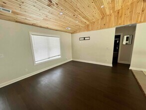 9798 Sheehan Rd in Dayton, OH - Foto de edificio - Building Photo