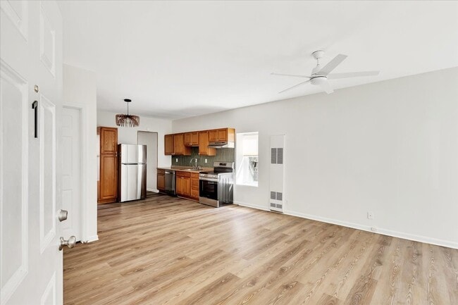 149 Jay St, Unit 1 in Albany, NY - Foto de edificio - Building Photo