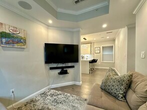 222 Roslindale Ave in Boston, MA - Building Photo - Building Photo
