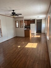 1 Greenwood Dr in Sparrow Bush, NY - Foto de edificio - Building Photo