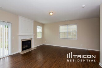 915 Old Forester Ln in Charlotte, NC - Building Photo - Building Photo