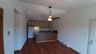 2543 Neil Armstrong Dr, Unit E in West Lafayette, IN - Building Photo