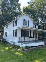 440 N Cleveland Ave in Bradley, IL - Building Photo