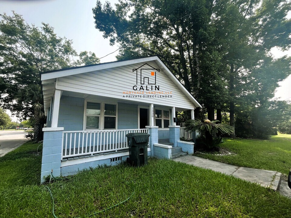 1330 Golden St in Savannah, GA - Building Photo