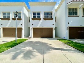 8626 Miramar Terrace Cir in Tampa, FL - Building Photo