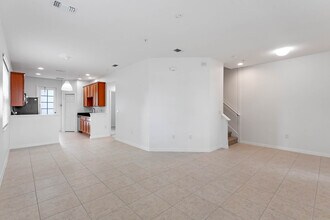 7948 Edgewood Forest Dr in Orlando, FL - Building Photo - Building Photo