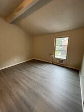 914 Sparta Dr in Crossville, TN - Foto de edificio - Building Photo