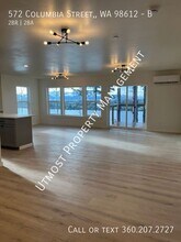 572 Columbia St-Unit -B in Cathlamet, WA - Building Photo - Building Photo