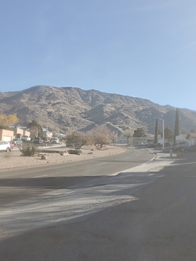 12220 Menaul Blvd NE, Unit c