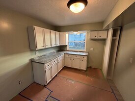 412 Depot St, Unit # 1 in Latrobe, PA - Building Photo