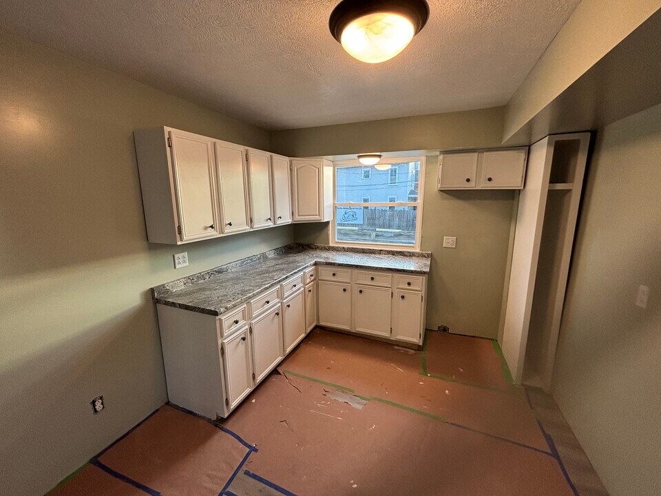 412 Depot St, Unit # 1 in Latrobe, PA - Building Photo