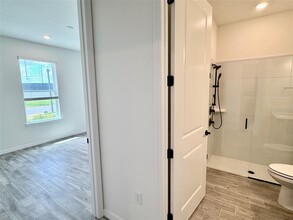 8129 Fenton St in Orlando, FL - Building Photo - Building Photo
