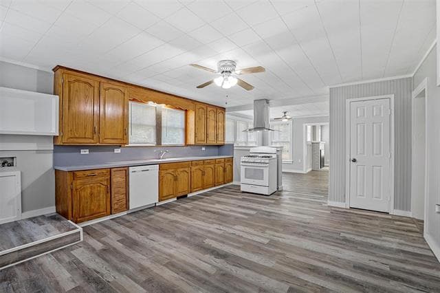 property at 300 W Moore St