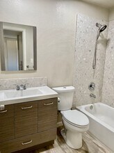 9849 Lincoln Village Dr in Sacramento, CA - Building Photo - Building Photo
