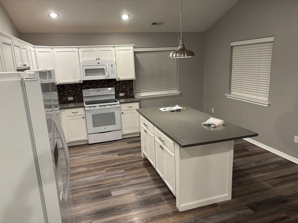 123 9th Ave in Moses Lake, WA - Building Photo