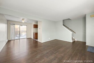 1S213 Holyoke Ln in Villa Park, IL - Building Photo - Building Photo