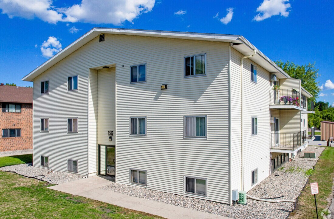 Prairie View Apartments in Fargo, ND - Foto de edificio