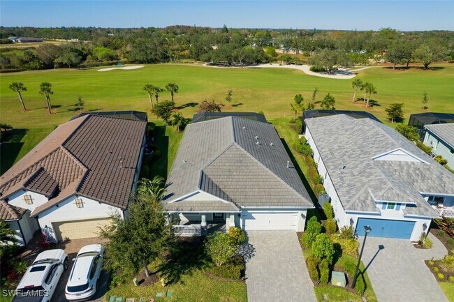 2925 Willow Ridge Ct in Ft. Myers, FL - Foto de edificio - Building Photo