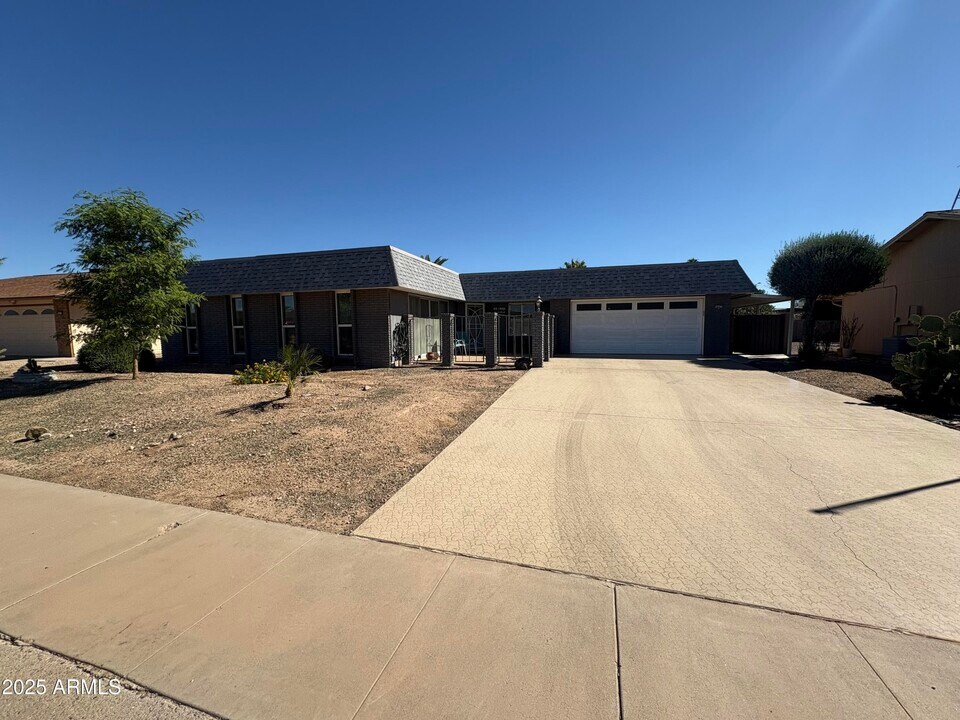 16425 N Orchard Hills Dr in Sun City, AZ - Building Photo