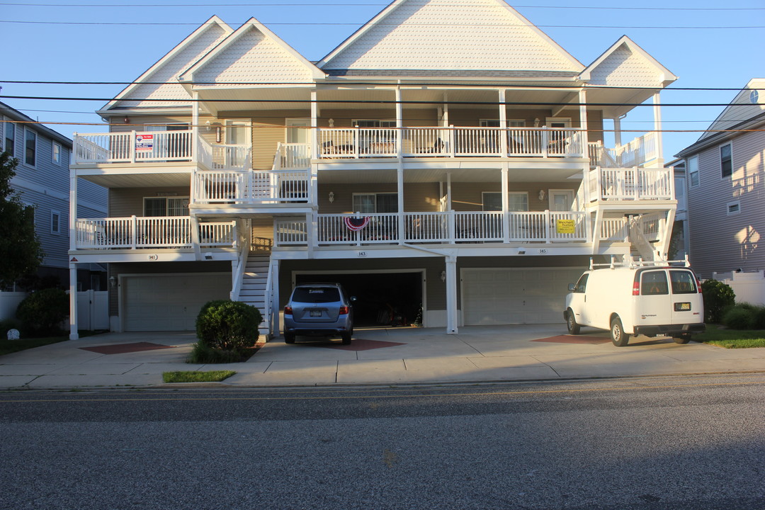 143 E Baker Ave, Unit A in Wildwood, NJ - Foto de edificio