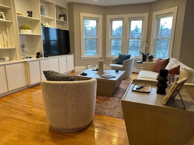 94 Dudley St in Brookline, MA - Building Photo - Building Photo