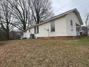 610 S Chapel St in Landis, NC - Foto de edificio - Building Photo