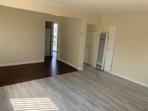 6520-6544 Kelly St in San Diego, CA - Building Photo - Interior Photo