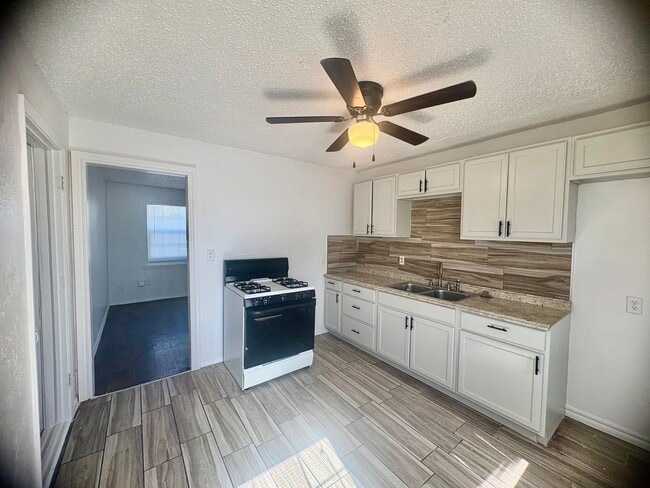 1228 S Western Ave in Oklahoma City, OK - Building Photo - Building Photo
