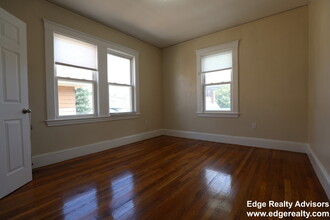 39 Claymoss Rd, Unit 1 in Boston, MA - Building Photo - Building Photo