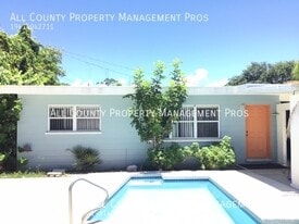 3509 Norwood Ct in Sarasota, FL - Building Photo