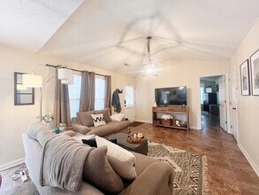 200 Glenlea Ln in Greenville, SC - Building Photo - Building Photo