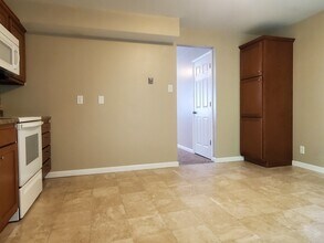 5526 Humbert Rd in Alton, IL - Building Photo - Building Photo