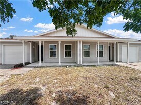 18321 Gibraltar Ln in Lehigh Acres, FL - Building Photo