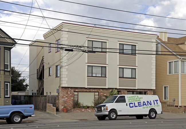 219 Pacific Ave in Alameda, CA - Foto de edificio - Building Photo