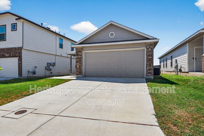 13438 Carter Cv in Saint Hedwig, TX - Building Photo - Building Photo
