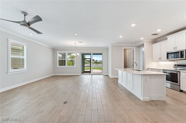 property at 475 Polihale Wy