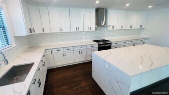 38 Elmwood Ave in Harrison, NY - Building Photo