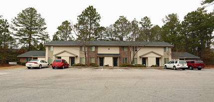 Steeplechase Apartments in Camden, SC - Building Photo - Building Photo