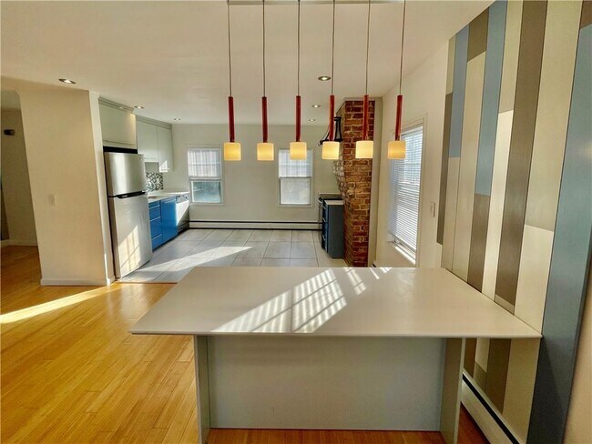 2 Broadway Ave-Unit -2 in New York, NY - Building Photo - Building Photo