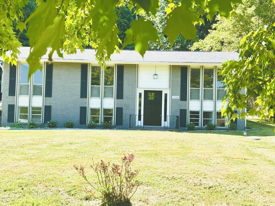 5524 Carter Rd in Knoxville, TN - Building Photo