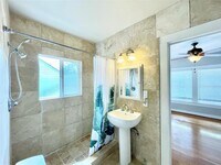 2211 Hazard St photo'