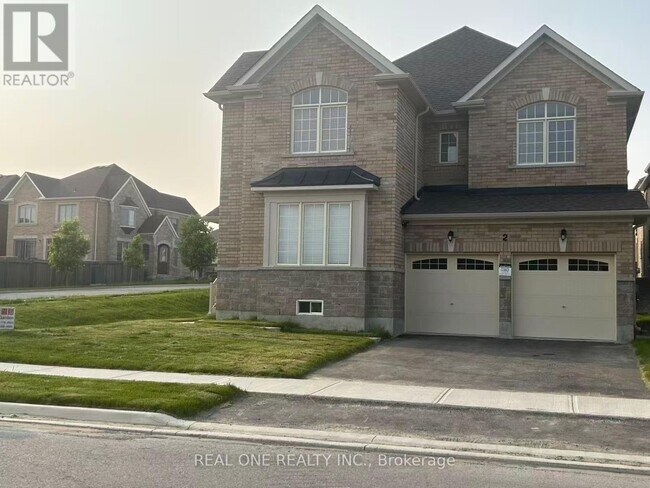 2 Kenneth Rogers Cres in East Gwillimbury, ON - Building Photo - Building Photo