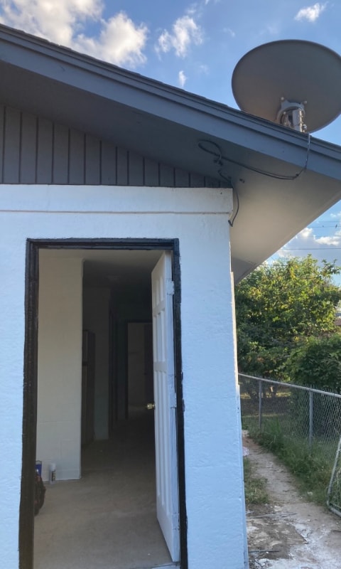 906 E Lucas Ave, Unit 2 in Pharr, TX - Building Photo - Building Photo