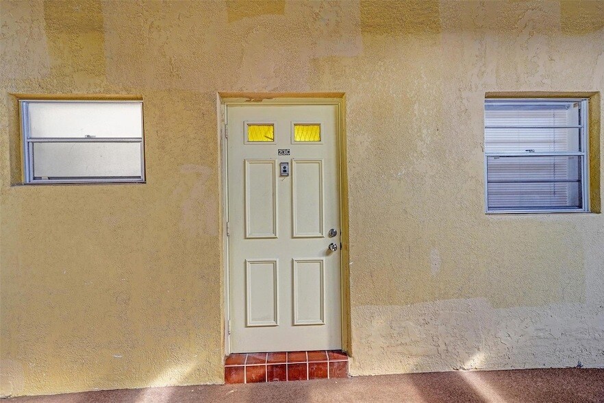 5140 SW 40th Ave in Fort Lauderdale, FL - Foto de edificio